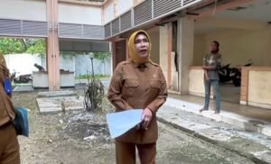 Wabup Sidoarjo Mimik Idayana sidak Rusunawa Pucang, mengungkap sederet persoalan serius, mulai dari sampah hingga bangunan yang tidak terawat