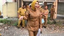 Wabup Sidoarjo Mimik Idayana sidak Rusunawa Pucang, mengungkap sederet persoalan serius, mulai dari sampah hingga bangunan yang tidak terawat